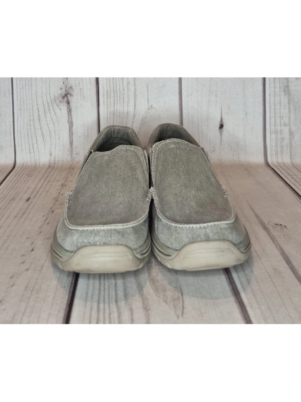Skechers Men's Size 12 Relaxed Fit Expected Avillo Slip-On Shoes Khaki Canvas